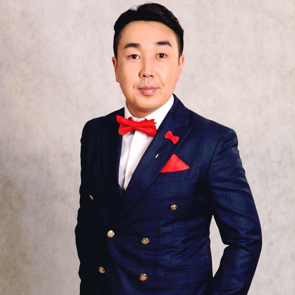 “Параллель ертөнц” киноны гол дүрийн жүжигчин Цогтоо: “Ажил олдохгүй лааз өшиглөөд л явдаг байлаа”